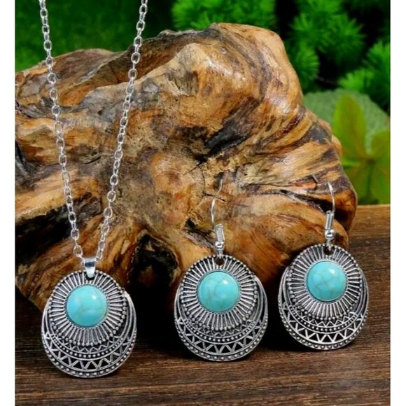 Vintage Boho Turquoise Toned Pendant Necklace & Earring Set NEW - Picture 1 of 2